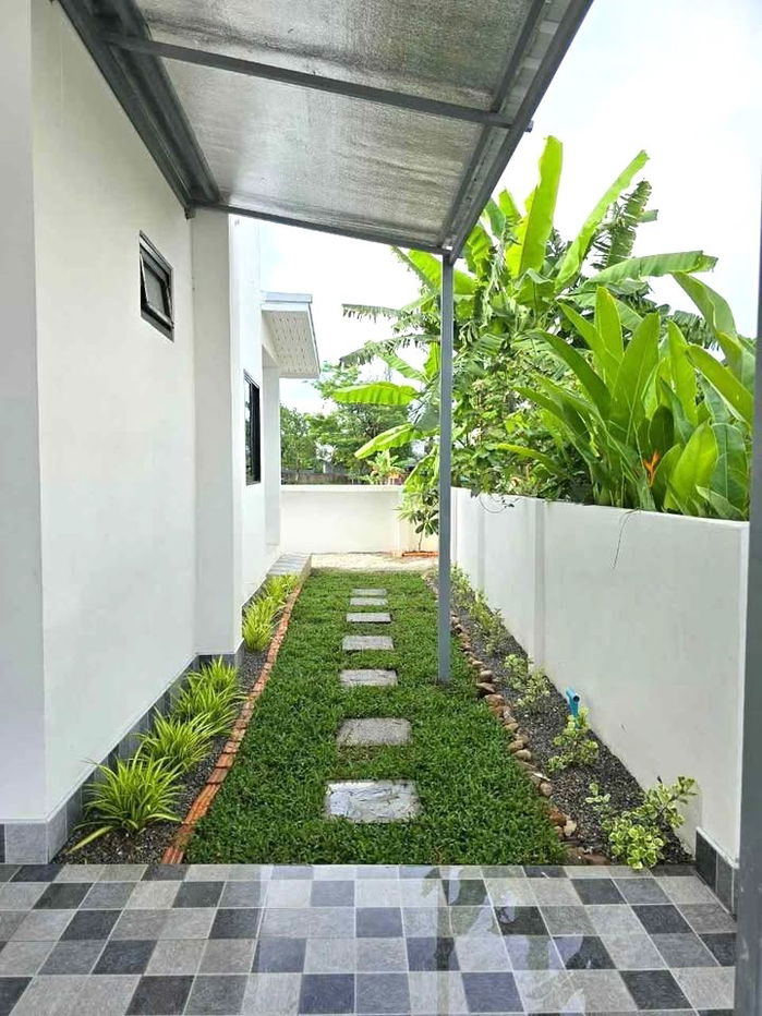 picture Two storey house for rent with 2 bedrooms,2 toilets and 1 kitchen.  - 9/10