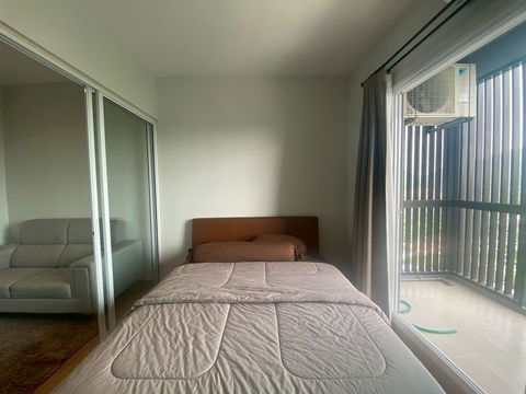 The Sea Condo for rent, luxury, beachfront, beautiful room, very cheap price, move in Ready