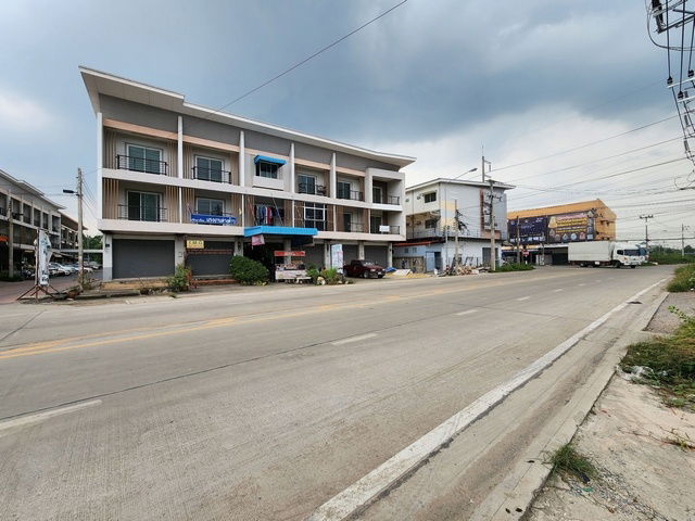 picture FOR RENT  COMMERCIAL BUILDING PROPERTY  16000 BAHT per MONTH - 8/8