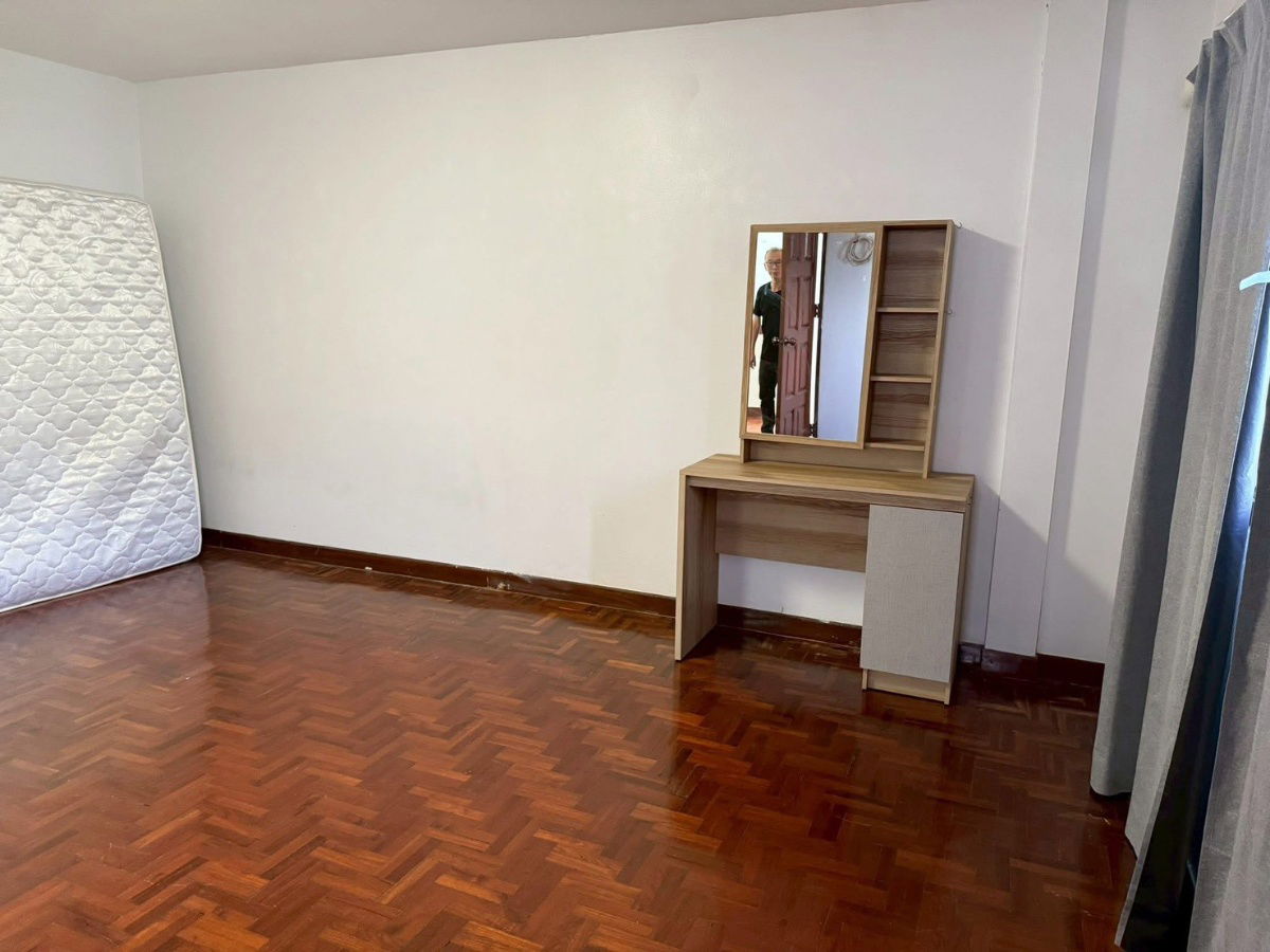 รูป 🏡 ทาวน์โฮม 3 ชั้น — หมู่บ้านเอื้อสุข / เอื้อพัฒนา 11 (ซ.พัฒนาการ 56) 3 ห้องนอน 4 ห้องน้ำ ทำเลดีเยี่ยม ติด โรงเรียนเตรียมอุดมพัฒนาการ เดินทางสะดวก - รูปที่ 4/11