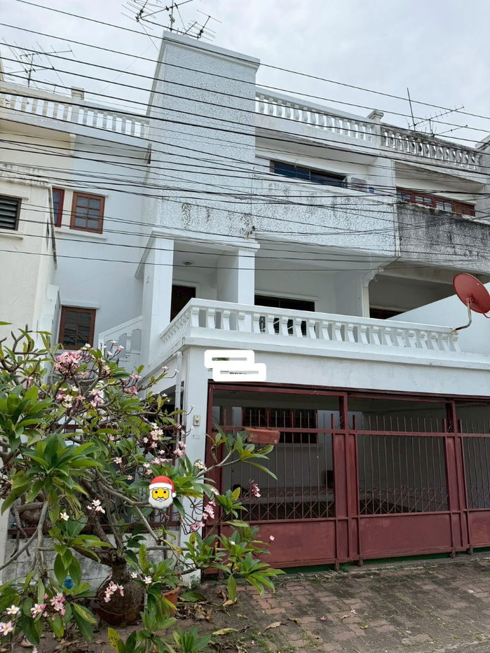 รูป 🏡 ทาวน์โฮม 3 ชั้น — หมู่บ้านเอื้อสุข / เอื้อพัฒนา 11 (ซ.พัฒนาการ 56) 3 ห้องนอน 4 ห้องน้ำ ทำเลดีเยี่ยม ติด โรงเรียนเตรียมอุดมพัฒนาการ เดินทางสะดวก - รูปที่ 11/11