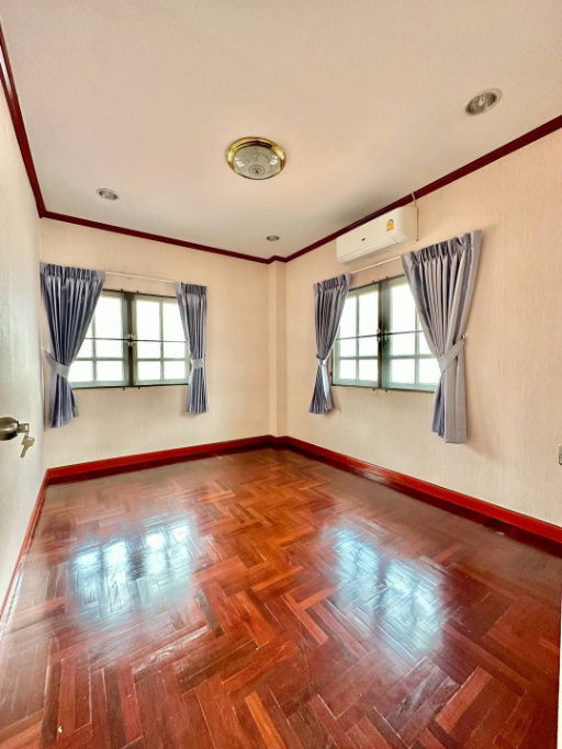 รูป ขายบ้านเดี่ยว หมู่บ้านเฟื่องสุข 2 ใกล้โรงเรียนสารสาสน์วิเทศน์ บางบัวทอง พื้นที่เยอะ ทาสีใหม่ได้ตามใจลูกค้า ราคาเพียง 3,290,000 บาท - รูปที่ 14/20