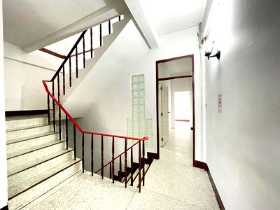 Townhouses for rent Thiam Ruam Mit Road : For rent, for lease, house, townhouse, Huai Khwang, cheap price, interested, Line: @951qfbfi