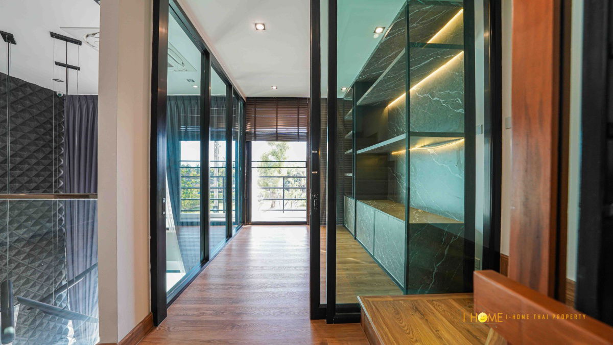 รูป ให้เช่าทาวน์โฮมสามชั้น 4 ห้องนอน 3 ห้องน้ำ 1 ห้องครัว 1 ห้องรับแขก 1 ที่จอดรถ - รูปที่ 7/40