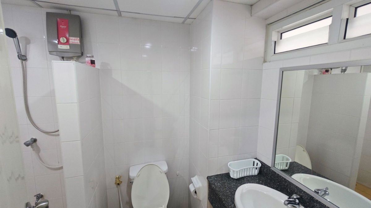 รูป 3 Bedrooms apartment in the center of Phuket (Top floor) - รูปที่ 13/15