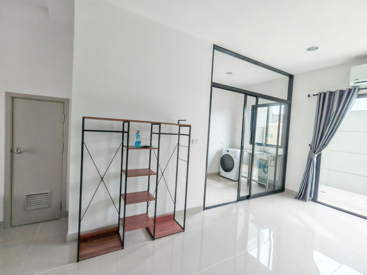 รูป เช่าทาวน์โฮม 3 ชั้น ใกล้ BTS สายหยุด โครงการ Premium Place พหลโยธิน รามอินทรา - รูปที่ 3/11