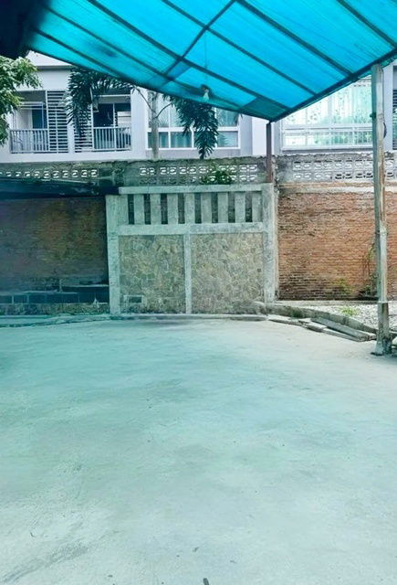 picture MRT Charan13 500m. 2-story corner house for rent with garden 63sq.wa. 252sq.m. Quiet and shady. - 7/8