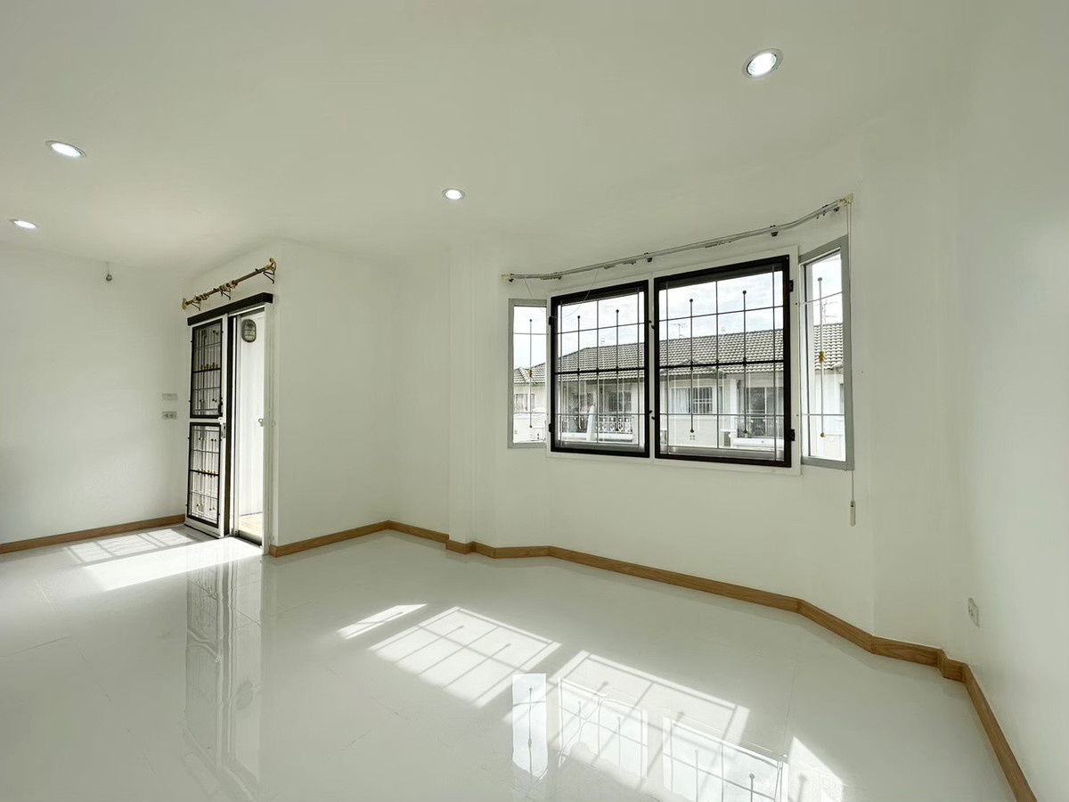 picture Townhome for rent: Muban Supalai Vill Ekkamai-Ram Inthra (SPSAD3645) - 8/15