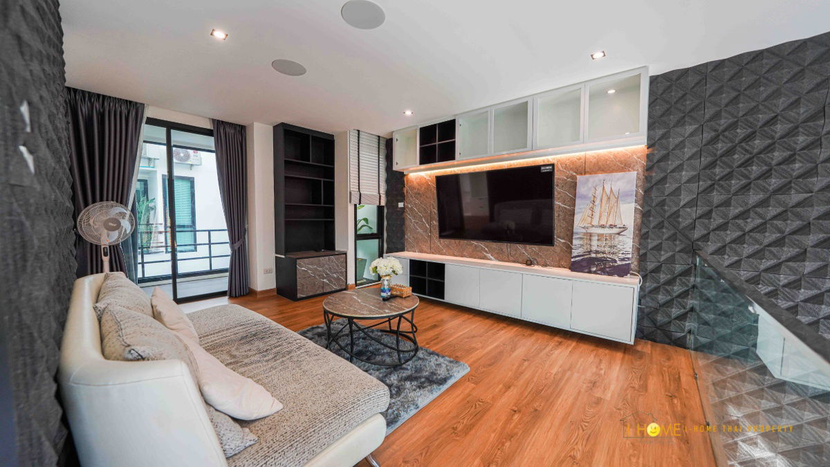 รูป ให้เช่าทาวน์โฮมสามชั้น 4 ห้องนอน 3 ห้องน้ำ  1  ห้องครัว  1  ห้องรับแขก  1  ที่จอดรถ - รูปที่ 10/40