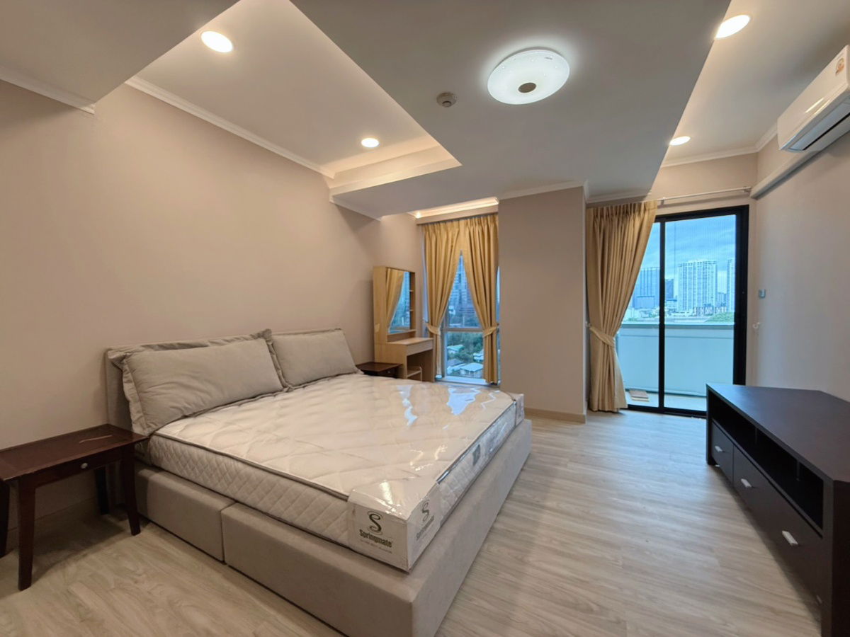 picture Condo for rent, Sarin Place, 2 bedrooms. Near Major Ratchayothin, about 500 meters, near BTS Ratchayothin, about 800 meters. - 4/22