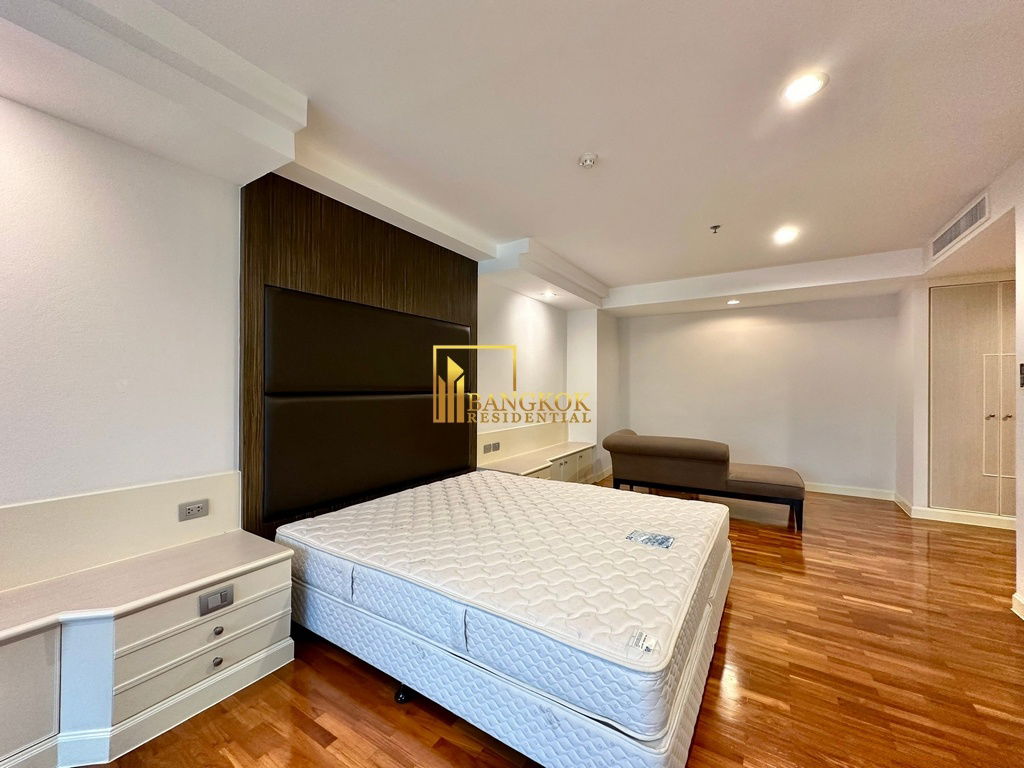 picture Elegant 3 Bedroom Luxury Apartment For Rent in Ekkamai Area - BR0540AP - 11/44