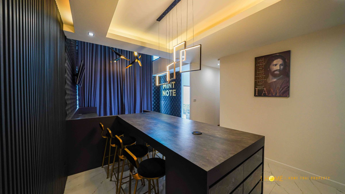 รูป ให้เช่าทาวน์โฮมสามชั้น 4 ห้องนอน 3 ห้องน้ำ  1  ห้องครัว  1  ห้องรับแขก  1  ที่จอดรถ - รูปที่ 34/40