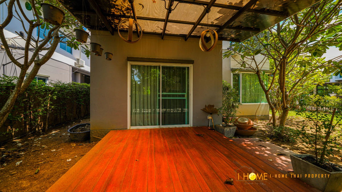 picture A house 2 storey for rent with 3 bedrooms,3 toilets and 1 kitchen. - 21/23