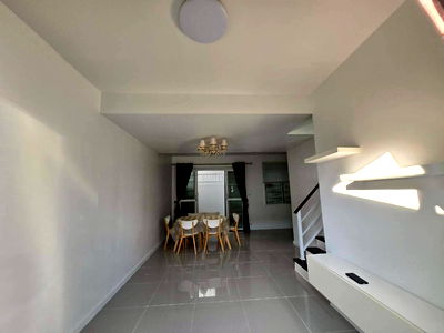 Townhouses for rent Muang Samut Prakarn Samut Prakarn : Townhome for Rent  The Connect 10 Bearing Station
