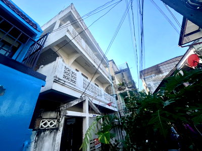 Apartment building for sale ตั้งฮั่วเส็ง(ธนบุรี) : For sale: 3-storey dormitory with 8 rooms in Soi Charan 33, near MRT Fai Chai. Great price, ideal for long-term investment!