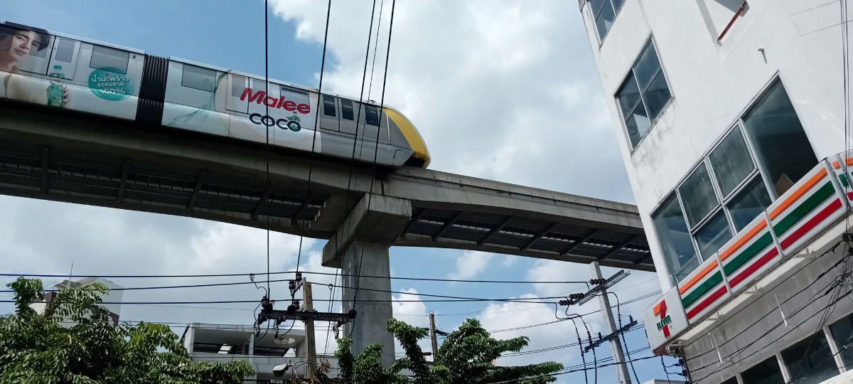 รูป ให้เช่าห้องพักหรูที่ลิพวิ่งเพลสคอนโด ปากซอยลาดพร้าว 140 ติดเซเว่น ใกล้สถานีรถไฟฟ้าบางกะปิ ด่วนๆ - รูปที่ 34/35