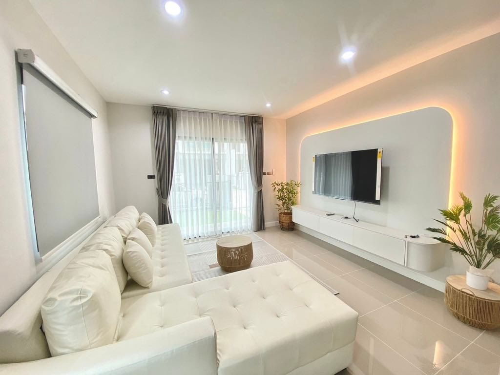 picture Two storey house for rent with 3 bedrooms,3 toilets and 1 kitchen. - 3/15