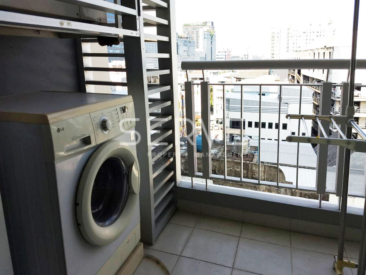 picture Corner Unit 1 Bed Unblock view Fully furnished Closed Kitchen Perfect Location Next to MRT Ratchadaphisek 0 m @ Rhythm Ratchada - 5/10