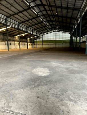 Factory for rent Phet Kasem Road : Rent Warehouse at Phuttamonthon Sai4 Road area 1,940 sq.m.