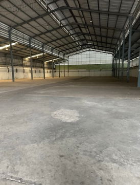 Rent Warehouse at Phuttamonthon Sai4 Road area 1,940 sq.m.