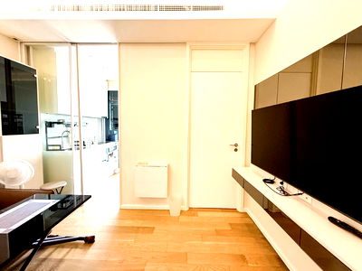 คอนโดให้เช่า : ให้เช่า คอนโด The Saint Residences ชั้น 24 วิวสวนจตุจักร 30 ตรม. ติดถนนวิภาวดีรังสิต ติดรถไฟฟ้า