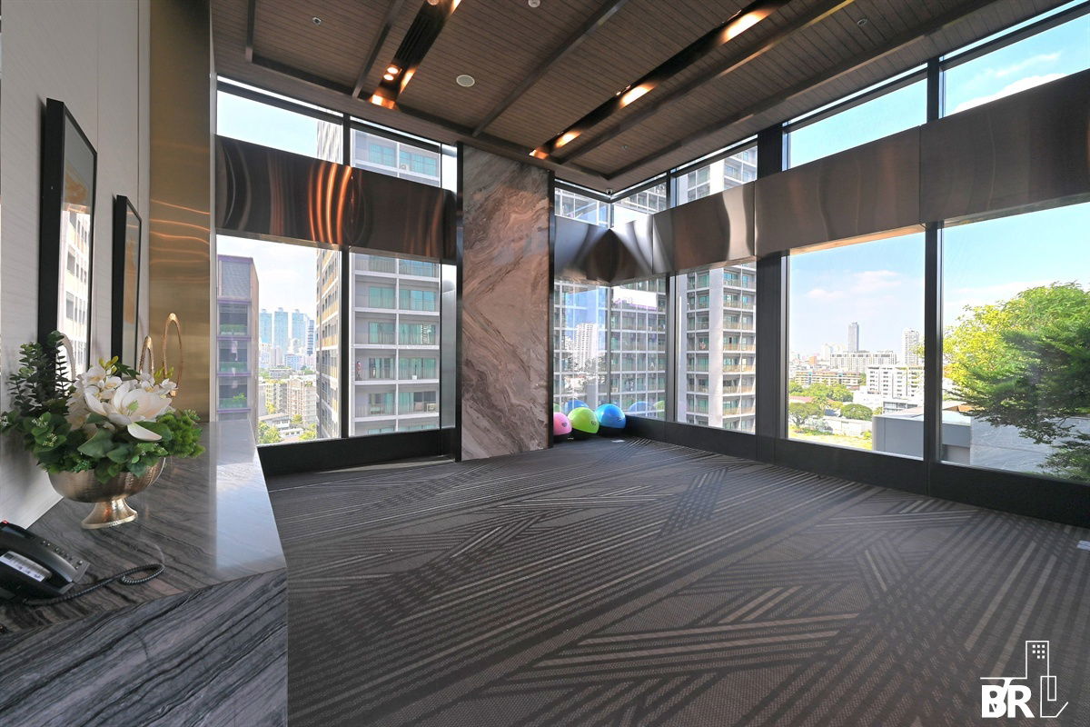 picture The Esse Sukhumvit 36 🏙️ High-quality Building with full facilities, Great price 💸 Close to BTS Thong Lo - 6/13