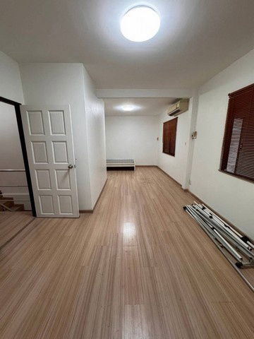 picture Town House For Rent Sermsiri Ramintra 40 Bangkok - 6/8