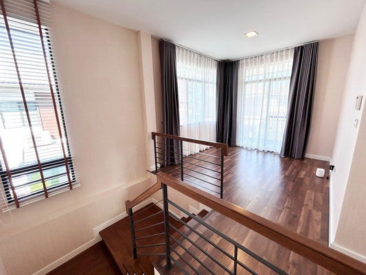 picture FOR RENT MANTANA ONNUT - WONGWAEN 4 / 4 bedrooms 3 bathrooms / 71 Sqw. 220 Sqm. **75,000** CLOSE TO RAMKHAMHAENG 2 - 13/15