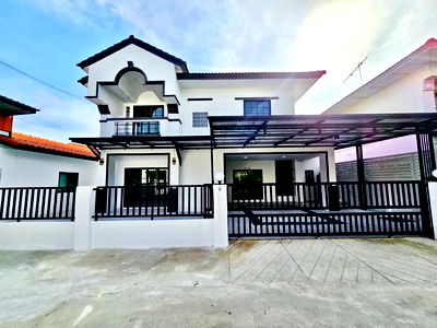 บ้านเดี่ยว ถนนคู้บอน : บ้านเดี่ยวเนื้อที่ดิน 81 ตรว.ใกล้สนามกอฟล์ปัญญารามอินทรา  ม.บุรีรมย์ คู้บอน 41 รีโนเวทใหม่ นัดหมายชมบ้าน 085-318-6868 คุณวา