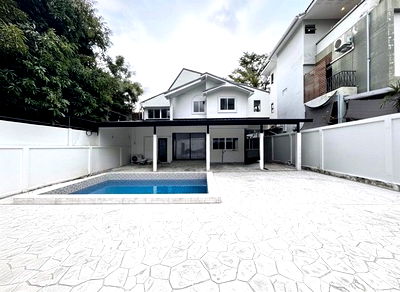 Houses for rent Lat Phrao Road : Detached House For Rent Suthisan Bangkok