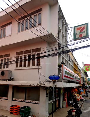 Shophouses for rent Bangna - Trat  : Commercial building for rent near Suan Luang Rama9 area.