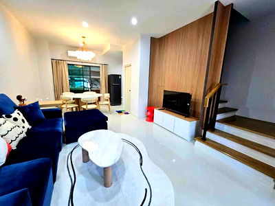 Townhouses for rent :  3-storey Townhome, Newly built and Fully furnished | Baan Klang Muang Rama 9 - Krungthep Kreetha Near Brighton & Wellington School