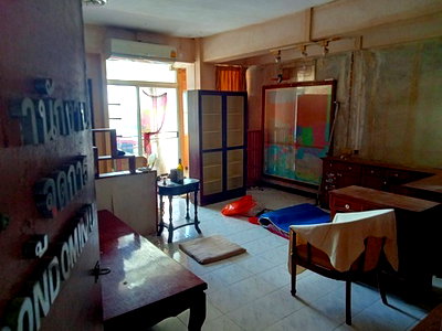 คอนโดให้เช่า : คอนโดให้เช่า กว้างขวาง เหมาะสำหรับทำสำนักงาน หรืออาศัยเป็นครอบครัวย่านจรัญสนิทวงศ์ 37 