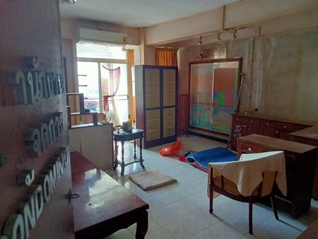 รูป คอนโดให้เช่า กว้างขวาง เหมาะสำหรับทำสำนักงาน หรืออาศัยเป็นครอบครัวย่านจรัญสนิทวงศ์ 37 - รูปที่ 1/9