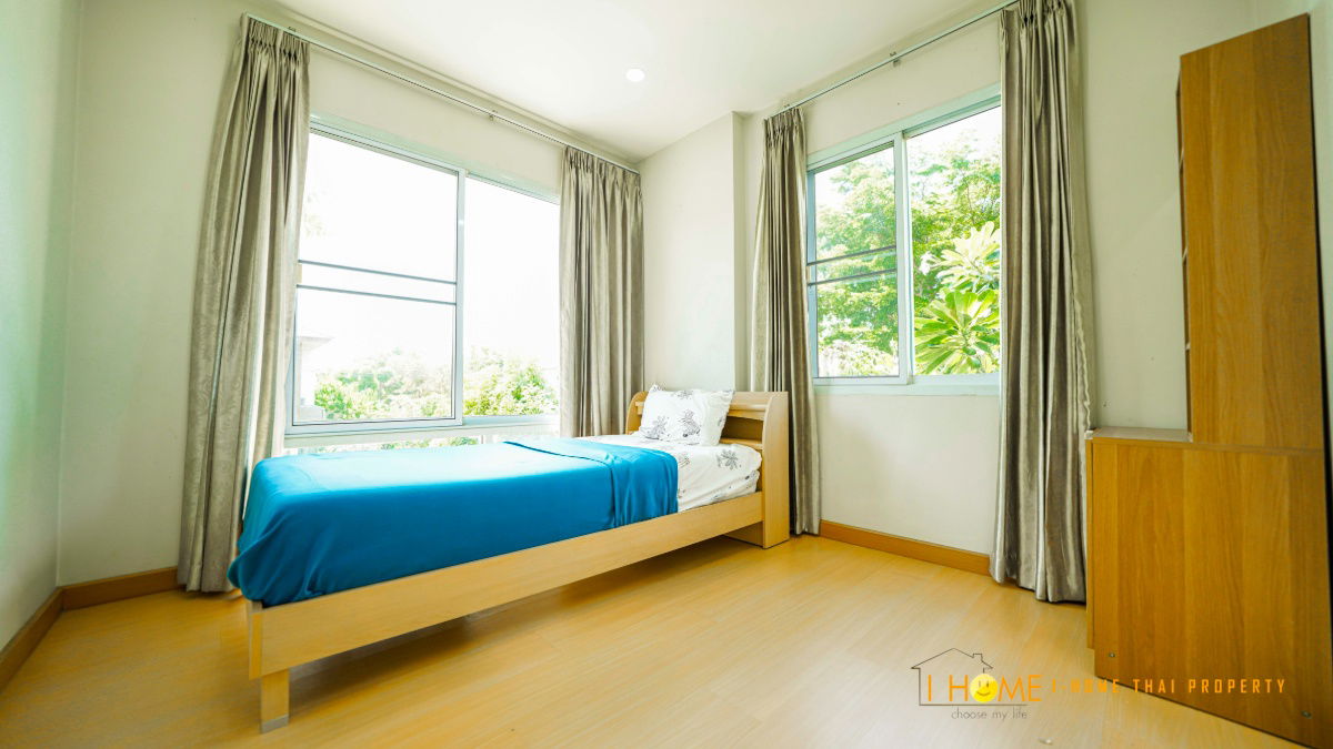 picture A house 2 storey for rent with 3 bedrooms,3 toilets and 1 kitchen. - 16/23