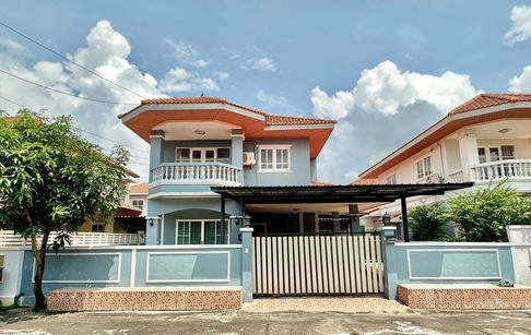 ขายบ้านเดี่ยว หมู่บ้านเฟื่องสุข 2 ใกล้โรงเรียนสารสาสน์วิเทศน์ บางบัวทอง พื้นที่เยอะ ทาสีใหม่ได้ตามใจลูกค้า ราคาเพียง 3,290,000 บาท