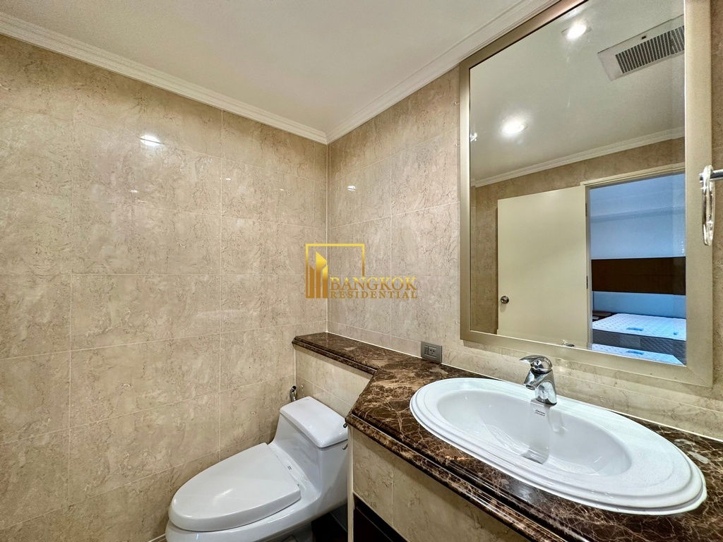 picture Elegant 3 Bedroom Luxury Apartment For Rent in Ekkamai Area - BR0540AP - 25/44