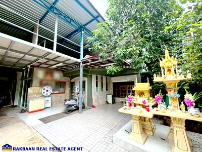 บ้านเดี่ยว นนทบุรี : ขายโฮมออฟฟิศ พร้อมโกดังเก็บสินค้า ตกแต่งไว้ดีใช้งานได้ทันที 137 ตร.ว. ทำเล ซอยจุลินท์จัดสรร 4 บางบัวทอง นนทบุรี