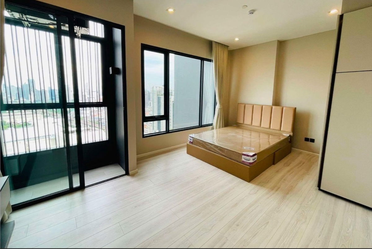 picture Studio Nice Room Super High Fl. 30+ Fully furnished Good Location Close to BTS Phaya Thai 700 m @ The Room Phayathai - 2/5