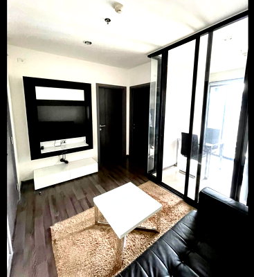 Condos for rent Soi Sukhumvit 71 : The Base park east. 1bed 31sqm. Line id: @pfagent