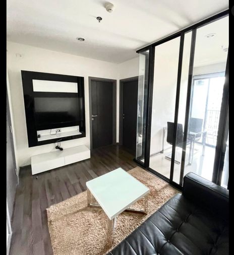 ว่างพร้อมอยู่ The base park east. 1นอน 31ตร.ม. Line id: @pfagent