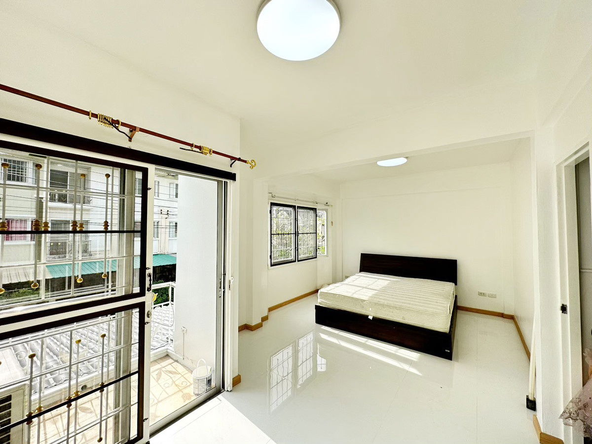 picture Townhome for rent: Muban Supalai Vill Ekkamai-Ram Inthra (SPSAD3645) - 9/15