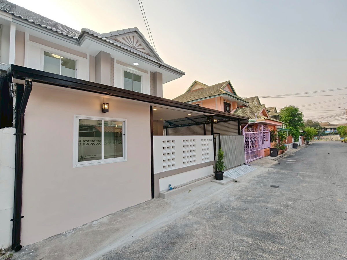 รูป บ้านแฝดหลังใหญ่ พฤกษา 30/1 ต่อเติมครบ ฟังก์ชันพร้อมอยู่ ใกล้รถไฟฟ้า MRT คลองบางไผ่ และ Central Westgate ราคาเพียง 2.79 ล้าน ฟรีโอน‼️ - รูปที่ 2/20