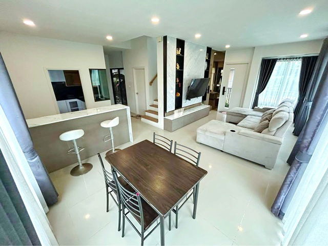 picture Soi Bongkot 31-37. KhlongLuang Market 2km. For rent 2-story detached house 50sq.wa. 200sq.m. qu - 2/8