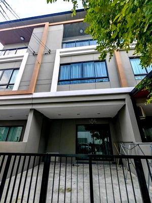 Houses for rent Bang Khen : Town Home For Rent Premium Place Phaholyothin - Ramintra Bangkok