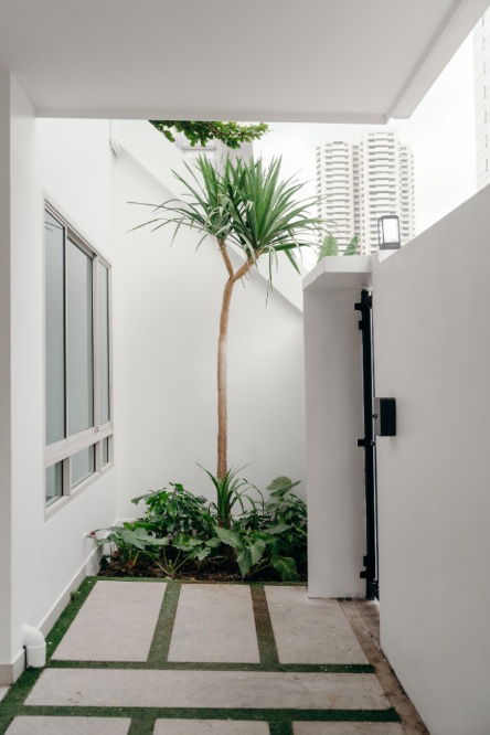 picture S897 [For Sale] 3-storey townhome, Sukhumvit 15 💰 Price 41.9 million baht 📍 BTS Asoke - 29/53