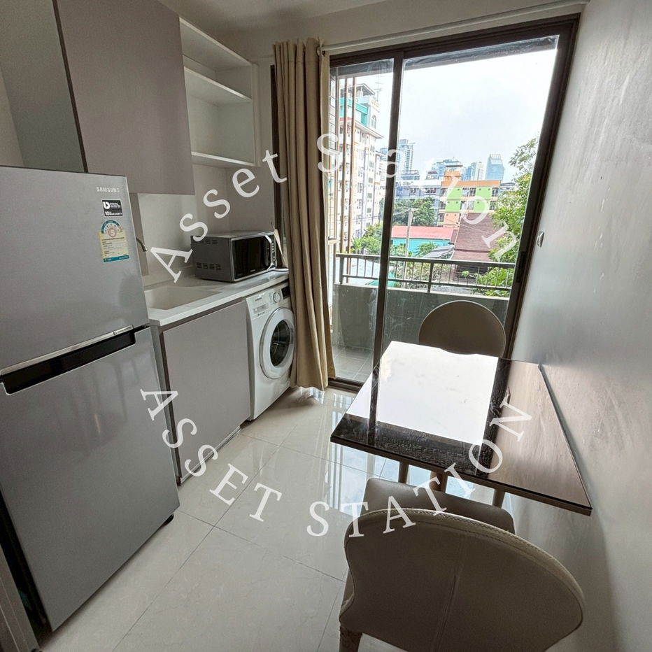 picture Urgent sale: Metro Luxe Ratchada, near MRT Sutthisan - 11/17