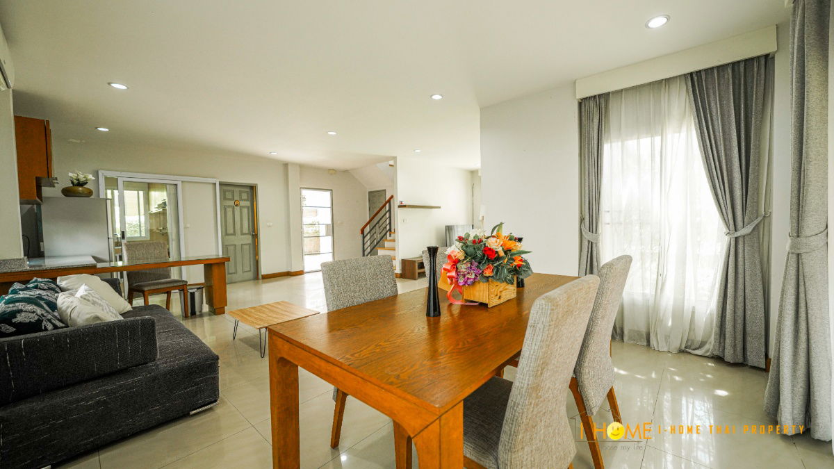 picture A house 2 storey for rent with 3 bedrooms,3 toilets and 1 kitchen. - 7/23