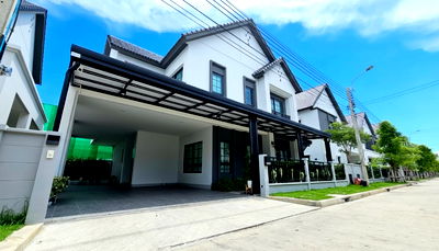 Houses for sale : S891 [For Sale] Centro Bangna 💰 Price 16,900,000 baht 📍 BTS Sukhumvit Line