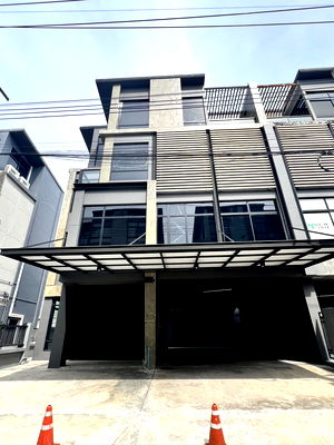 เช่าโฮมออฟฟิศ เขตวังทองหลาง : ให้เช่า Home Office 4 ชั้น Standalone Town in Town เหม่งจ๋าย ใกล้พระราม9 ลาดพร้าว เอกมัย